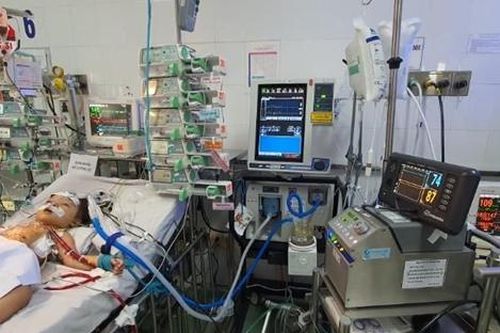 ECMO Bệnh viện Nhi Đồng 1 nhận 'Giải thưởng Thành tựu Y khoa Việt Nam'