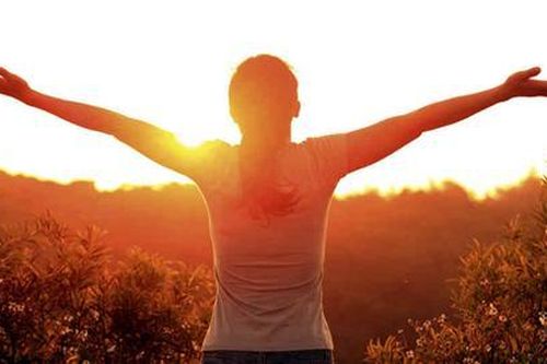 Mẹo giúp bạn dậy sớm vào buổi sáng