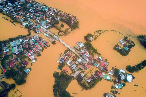 Hàng nghìn ngôi nhà ở Thừa Thiên - Huế bị ngập sâu trong nước