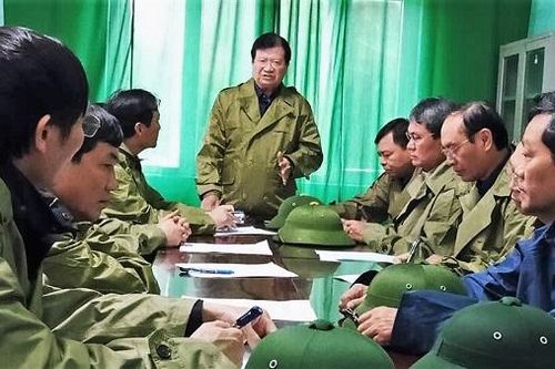 Phó Thủ tướng Trịnh Đình Dũng kiểm tra công tác ứng cứu mưa lũ tại Hà Tĩnh