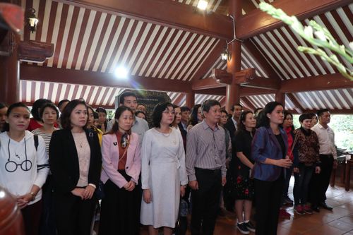 Bộ VHTTDL: Dâng hương tưởng niệm Chủ tịch Hồ Chí Minh tại Đền thờ Bác Hồ và Khu di tích K9