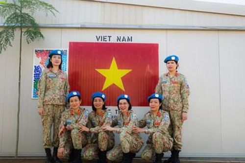 Ngày 20-10 giản dị của 10 nữ quân nhân Bệnh viện dã chiến Việt Nam