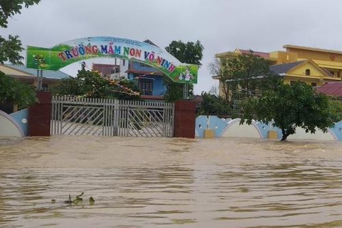 Công đoàn Giáo dục Việt Nam động viên, hỗ trợ 11 cô giáo có chồng tử nạn do sạt lở núi