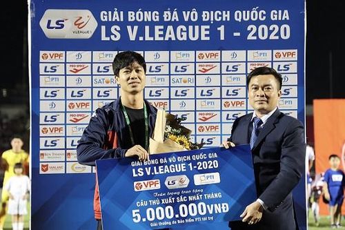 Công Phượng giành 'cú đúp' giải thưởng V.League