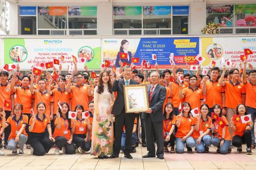 HUTECH long trọng tổ chức Lễ khai giảng chương trình Đại học chuẩn Nhật Bản