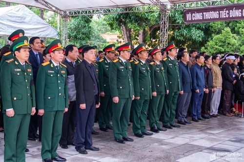 Xúc động lễ an táng Thượng tá hy sinh khi cứu nạn ở thủy điện Rào Trăng 3