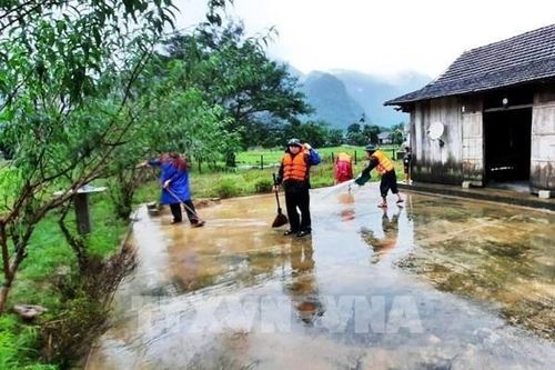 Quảng Bình khẩn trương khôi phục cấp điện sau lũ