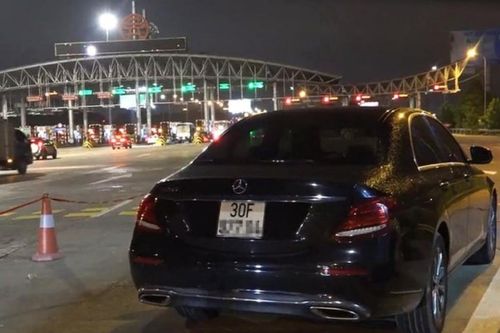 Lái xe sang Mercedes phóng bạt mạng 199km/h trên cao tốc Pháp Vân – Cầu Giẽ, tài xế bị phạt 11 triệu đồng, tước bằng lái 3 tháng