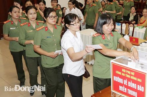 Nhiều tổ chức, cá nhân ủng hộ cứu trợ đồng bào miền Trung