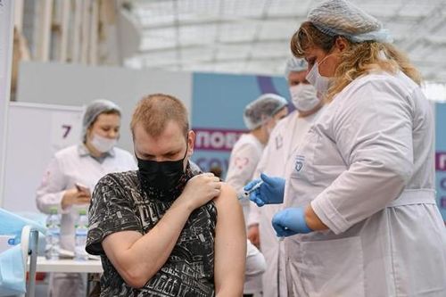 Nga nghỉ làm toàn quốc để dập dịch; Bộ trưởng An ninh Nội địa Mỹ nhiễm virus