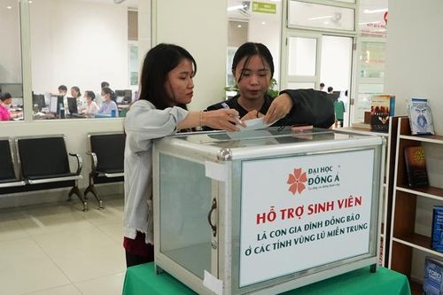 '20/10 không hoa' hỗ trợ sinh viên các tỉnh vùng lũ miền Trung