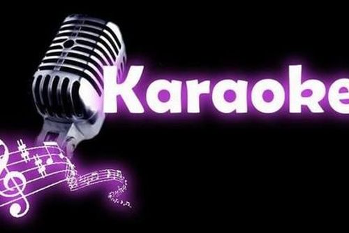 Bị làng phạt vạ nộp heo vì… làm ở quán karaoke!