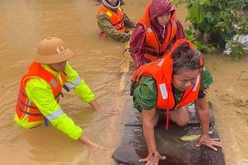 Quảng Bình: Phát hiện thi thể người đàn ông nổi trong vườn nhà