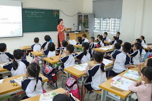 Rà soát kỹ các bộ sách giáo khoa
