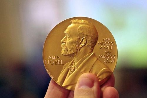 Hội đồng giải Nobel Văn học có hai thành viên mới