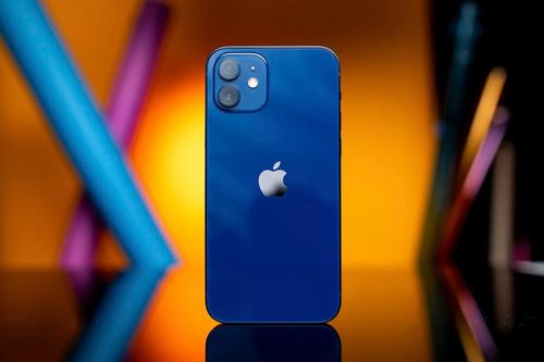 iPhone 12 có dung lượng pin tệ hại