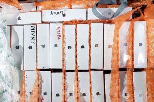 FBI phá đường dây buôn lậu đồ Apple từ Mỹ sang Nga