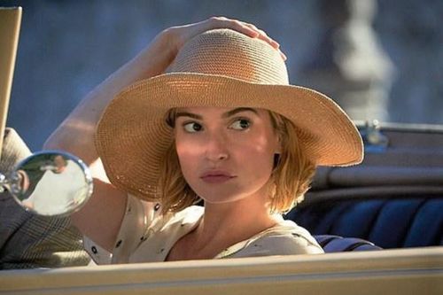Lily James bị chê diễn xuất vô hồn trong phim mới