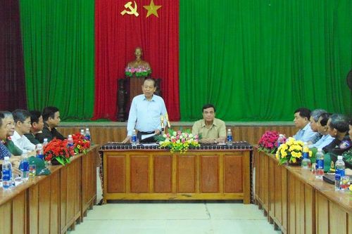 Phó Thủ tướng Trương Hòa Bình kiểm tra công tác khắc phục mưa lũ tại miền núi Quảng Nam