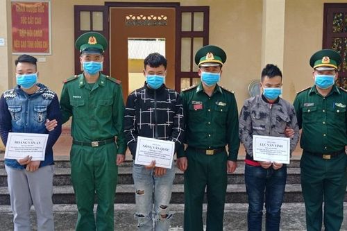 Bắt 3 đối tượng tổ chức cho người khác xuất cảnh trái phép