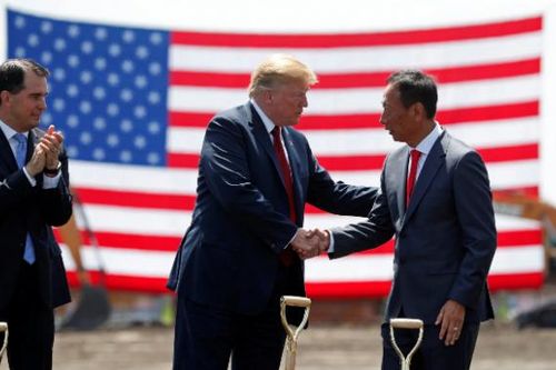 Foxconn cam kết duy trì đầu tư vào 'bang chiến trường' Wisconsin ngay trước thềm cuộc bầu cử Mỹ