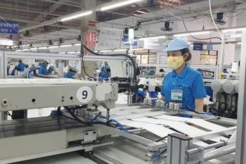 Đề xuất chưa điều chỉnh tiền lương cơ sở trong năm 2021