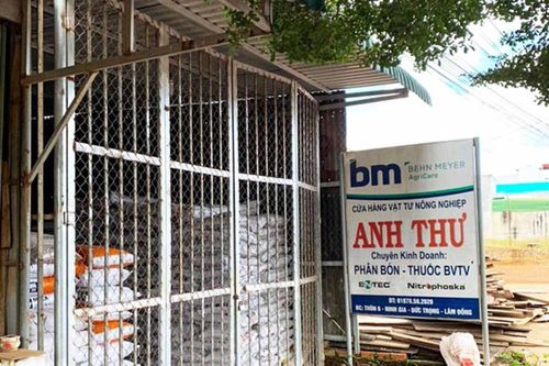 Phát hiện 40 tấn phân bón giả sản xuất bằng đất, bột đá