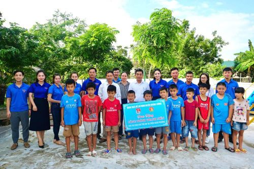 Thanh Hóa: Xây dựng nhiều công trình vui chơi cho trẻ em chào mừng Đại hội Đảng