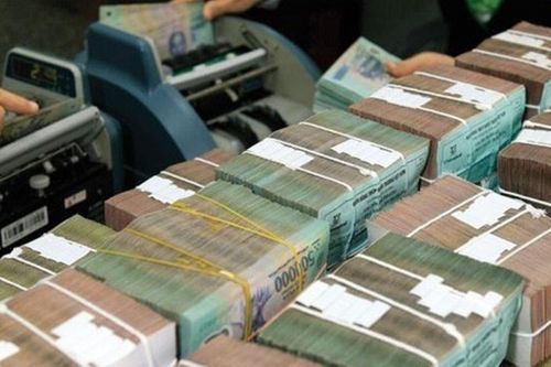 Chính phủ đề nghị chưa tăng lương cơ sở năm 2021