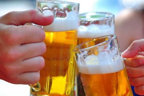 Uống 15 lon bia mỗi ngày, người đàn ông bị suy tim nặng