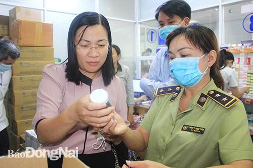 Phát hiện một số thiếu sót của các phòng khám, nhà thuốc