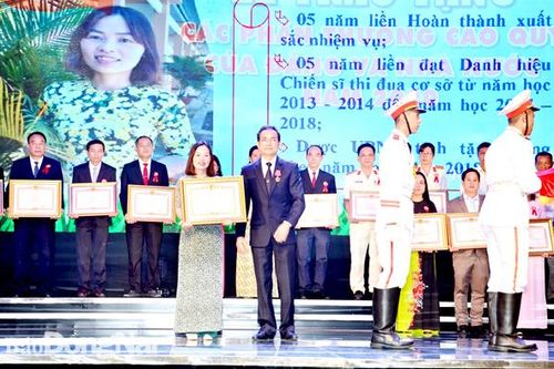 Cô giáo ở vùng sâu không ngừng sáng tạo vì học trò