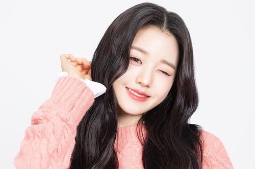 Đâu chỉ chân dài mặt xinh, Jang Won Young còn được khen 'nhân cách tốt' nhờ hành động này