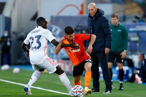 Real thủng lưới 3 bàn trong 13 phút ở trận thua Shakhtar Donetsk
