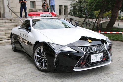 Cảnh sát Nhật Bản sử dụng Lexus LC 500 làm xe tuần tra