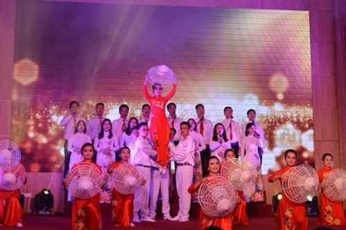 Nhiều hoạt động văn hóa nghệ thuật thiện nguyện hướng về miền Trung