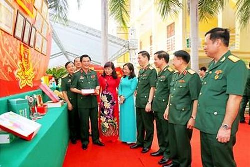 Vận dụng linh hoạt những bài học kinh nghiệm trong lãnh đạo xây dựng lực lượng vũ trang