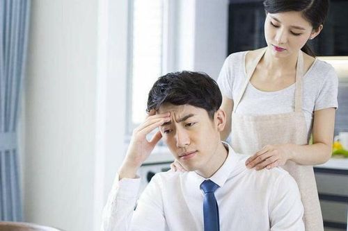 Thày bói phán phải 'trả nợ tình kiếp trước', vợ răm rắp nghe lời đi... cặp bồ