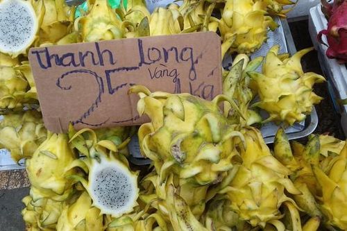 Thị trường ngày 22/10: Tôm cua gãy càng 'hút' khách, đặc sản thanh long vàng 25.000 đồng