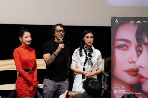 Kathy Uyên và Chi Pu giao lưu với khán giả Hàn Quốc tại LHP Quốc tế Busan 2020