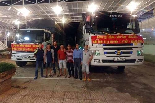 Nhiều chuyến xe yêu thương của tuổi trẻ đã đến miền Trung