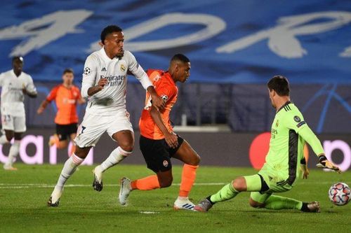 Real Madrid thua sốc trận ra quân Champions League
