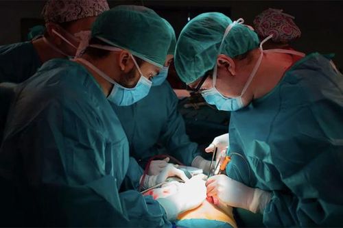 Lá gan qua 100 tuổi vẫn sống tốt trong cơ thể cô gái ngoài 20