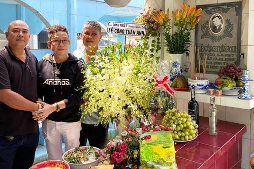Lê Tuấn Anh, Trịnh Kim Chi viếng mộ Lê Công Tuấn Anh