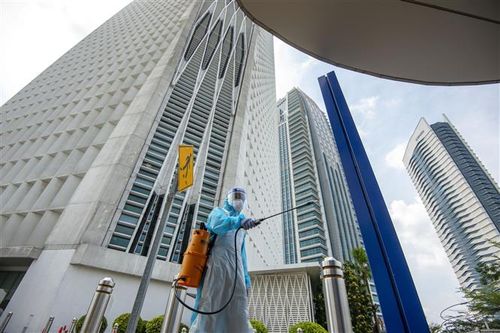 Dịch COVID-19 tại ASEAN hết 21/10: Toàn khối 20.900 ca tử vong; Indonesia ngày càng nghiêm trọng