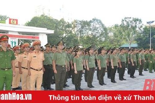 Tặng Bằng khen cho 30 tập thể, cá nhân trong phong trào thi đua chào mừng các ngày lễ lớn của đất nước