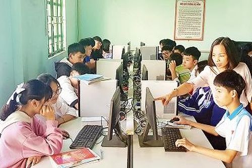 Vì sự nghiệp giáo dục toàn dân