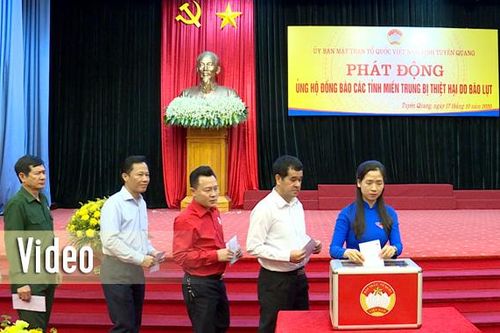 Chung tay hỗ trợ miền Trung khắc phục hậu quả thiên tai