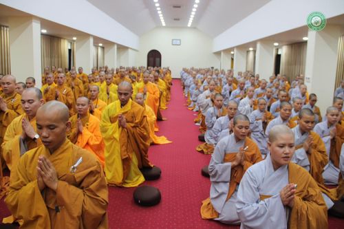 Học viện PGVN tại Hà Nội & Huế chia sẻ với miền Trung
