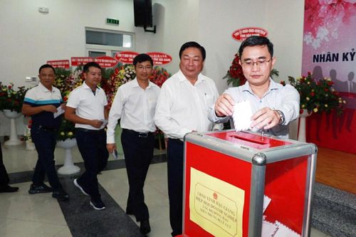 Hiệp hội Doanh nghiệp tỉnh Hậu Giang ủng hộ 346 triệu đồng cứu trợ đồng bào miền Trung bị lũ lụt